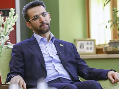 وزیر ارتباطات: اینترنت صددرصد به‌زودی وصل می‌شود / هیچ‌کس موافق نیست که ما خودمان را از داده‌های موجود در شبکه جهانی اینترنت محروم کنیم / راه‌اندازی شبکه ملی اطلاعات به معنای قطع کامل اینترنت نیست