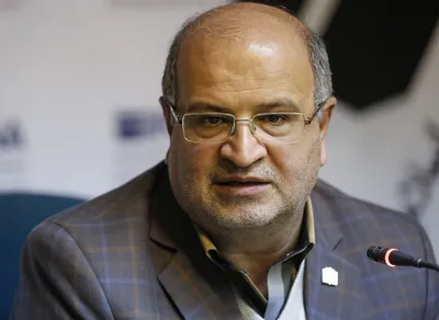 زالی: تهران روی لبه تیغ مرگ ایستاده / یک رکوردشکنی جدید داشتیم؛ به عدد ۷ هزار و ۴۰۰ نفر در مجموع بستری رسیدیم