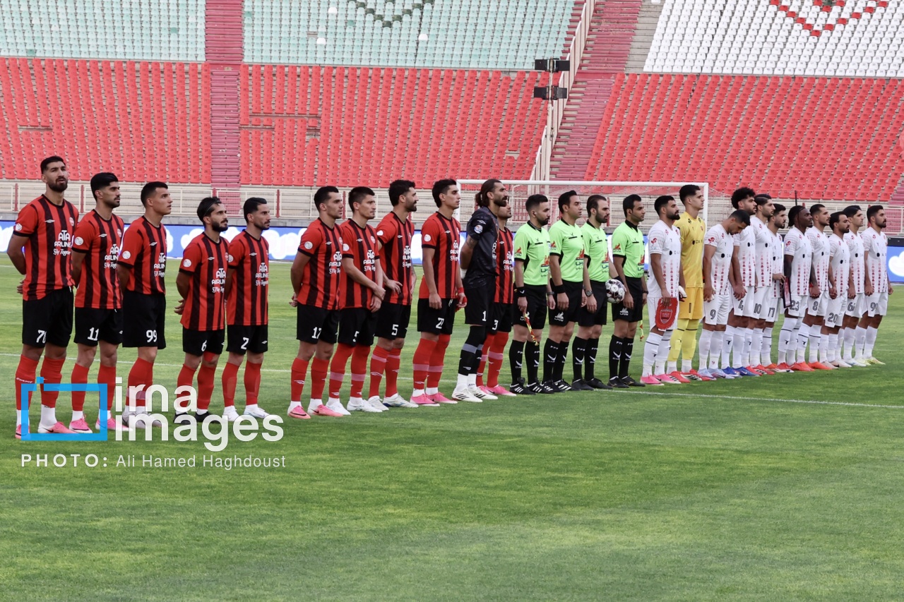 تصاویر: دیدار تیم‌های تراکتور و پرسپولیس