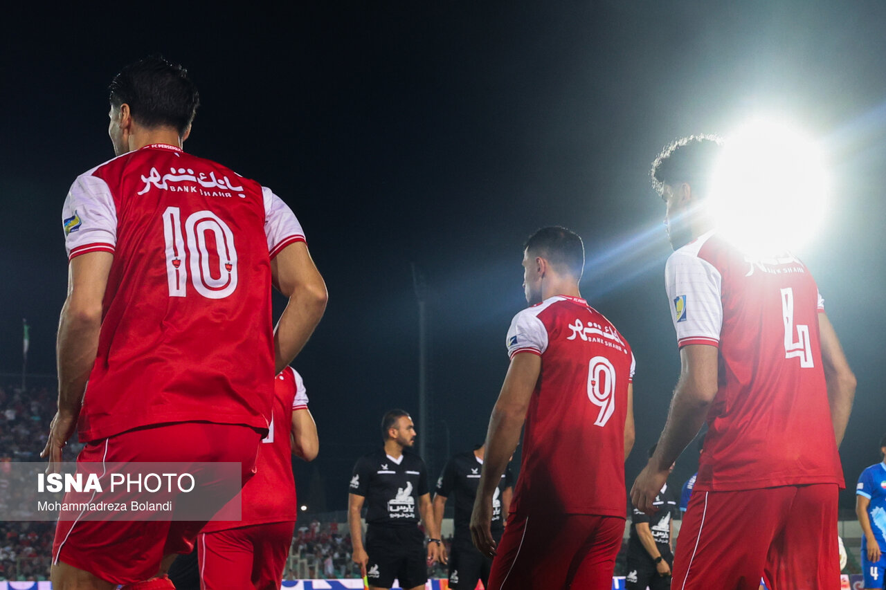 تصاویر: دیدار تیم‌های پرسپولیس و استقلال خوزستان