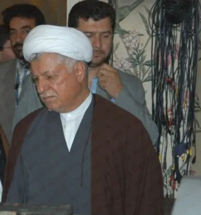 خاطرات آیت الله هاشمی رفسنجانی، ۱۶ فروردین ۱۳۷۷: تصمیم خاتمی برای شکایت از محمدرضا نقدی و رازینی / آشنا گفت می‌توان آقاى منتظری را بدون آزرده کردن، حفظ کرد / ادامه ماجرای کرباسچی