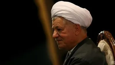 خاطرات آیت الله هاشمی رفسنجانی، ۸ اسفند ۱۳۷۷: خاتمى گفت، يكى از متهمان قتل‌هاى زنجیره ای پس از فرار در ترکیه دستگیر و به ایران تحویل داده شده