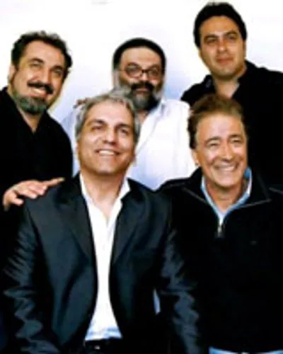 انتقاد شدید ناصر حجازی از شرایط اقتصادی کشور: مگر بی‌غیرتم چیزی نگویم؟