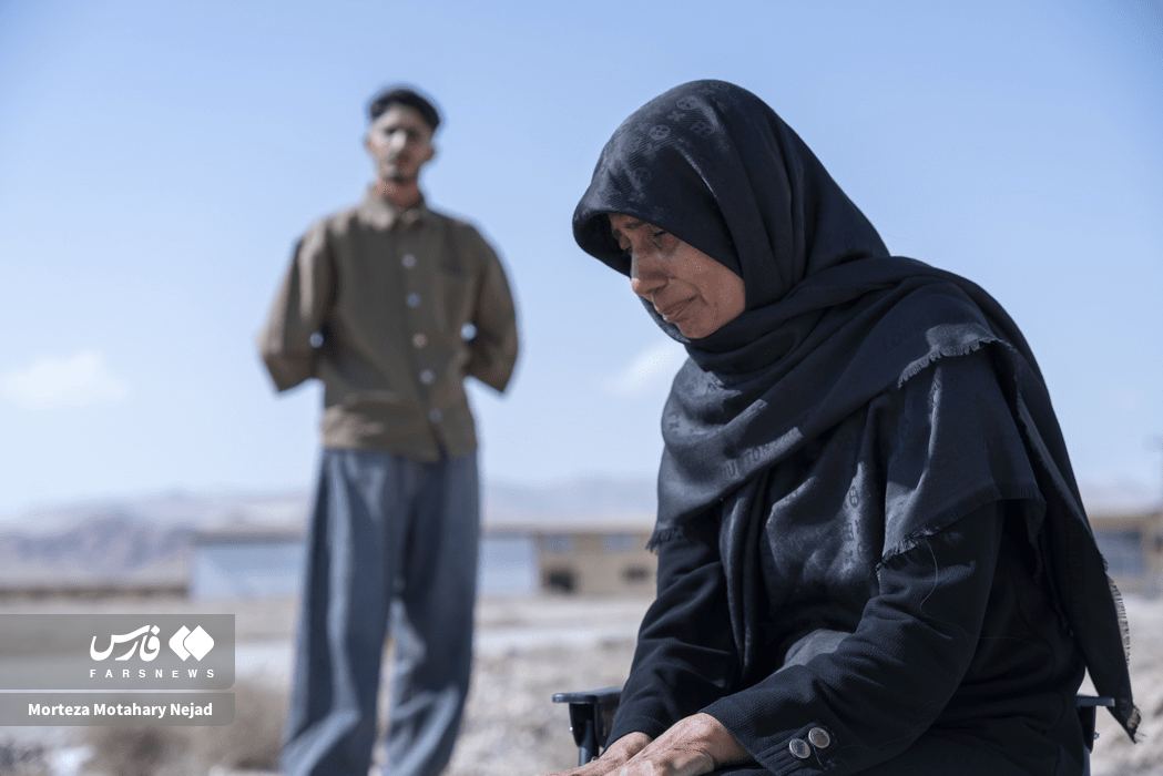 تصاویر: مراسم سالگرد جانباختگان تصادف سرویس دانشجویان در سمنان