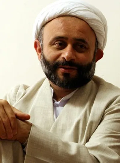 احمدی نژاد فکر می کند می تواند مردم را گول بزند؟ / اگر مرد است با کارشناسان مناظره کند