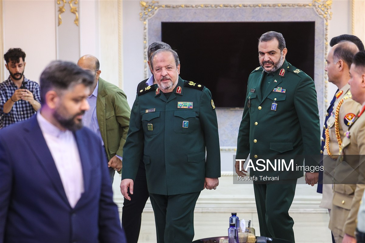 تصاویر: دیدار مقامات وزارت دفاع با وابستگان نظامی مقیم تهران