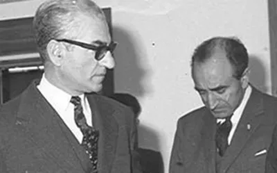یادداشت‌های علم، پنجشنبه ۳۰ مرداد ۱۳۴۸: شاه گفت رئیس سازمان برنامه گُه می‌خورد، باید تا قبل از خروج انگلیس از خلیج فارس، این طرح پیاده شود