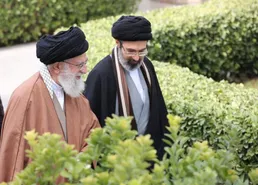 ببینید/ مادر شهیده زهرا حداد عادل: رهبر انقلاب هنگام تدفین رهبر شهید حضور داشتند