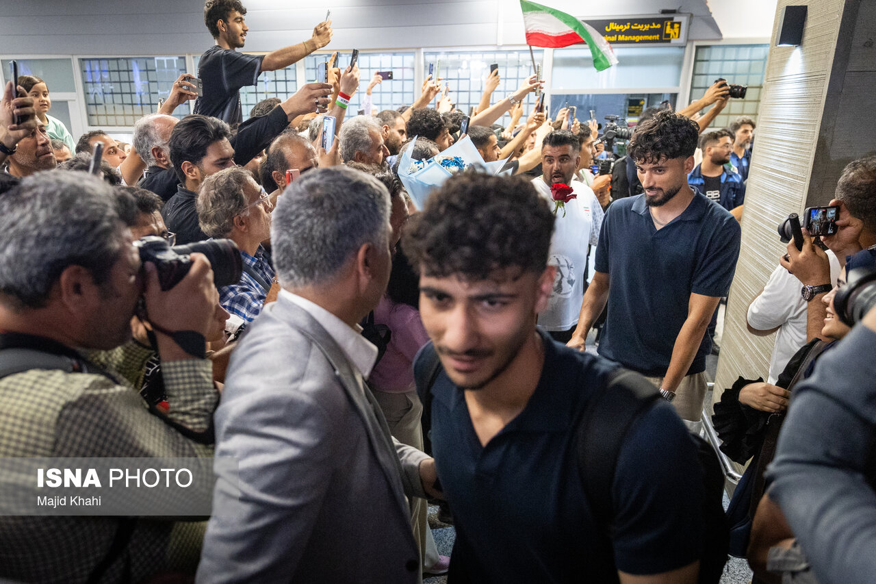 تصاویر: ورود کاروان تیم ملی جمهوری اسلامی ایران به کشور