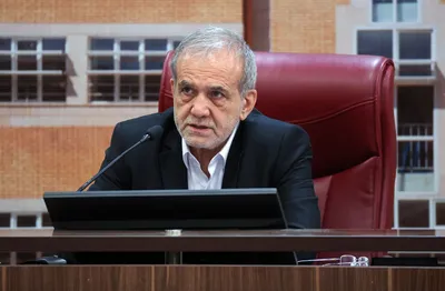 پزشکیان: امروز سه کشور اروپایی قطعنامه‌ای را علیه کشور ما به تصویب رساندند؛ چطور باید با این دنیا همراهی کرد که اجازه دهند مردم ایران مستقل زندگی کنند؟ / ما راه خود را می‌رویم؛ غنی‌سازی خواهیم داشت و از روند فعلی کوتاه نمی‌آییم/ همه این توانایی‌ها در اندیشه ماست و لذا هر کاری کنند، مجدد خواهیم ساخت
