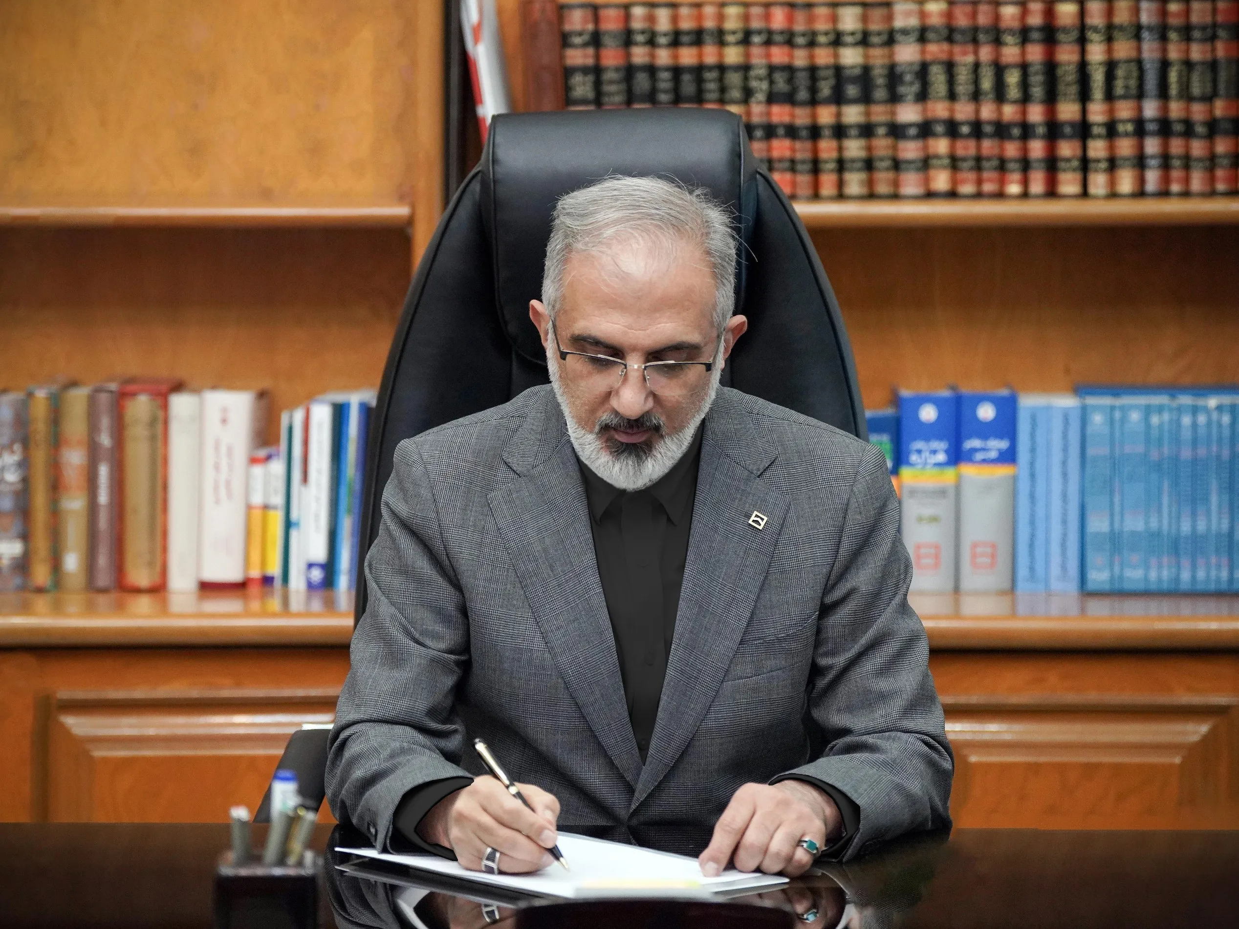 دکتر علی خورسندیان، طی پیامی درگذشت والده گرامی دکتر سیدحمید پورمحمدی را تسلیت گفت. دکتر علی خورسندیان، طی پیامی درگذشت والده گرامی دکتر سیدحمید پورمحمدی را تسلیت گفت.