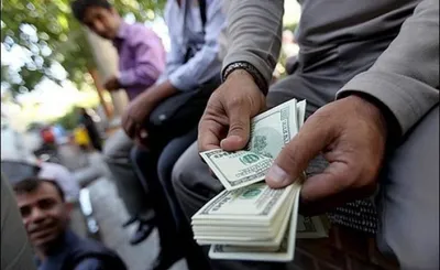 چه کسانی در معامله «دلار» ضرر می کنند؟