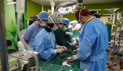 یکی از علل کمبود پزشک متخصص، علت اقتصادی است/ تبلیغ می‌کنند که فرزند بیاورید اما پزشک اطفال کافی نداریم / در سال‌های آینده رشته‌های دیگرمان هم زمین گیر می‌شوند و شاید مجبور شویم پزشک از کشور‌های دیگر بیاوریم / با کمبود رشته‌ی بیهوشی، در سال‌های پیش رو ممکن است مریض‌هایی داشته باشیم که بهترین جراح را دارند اما کسی نیست آن‌ها را بیهوش کند