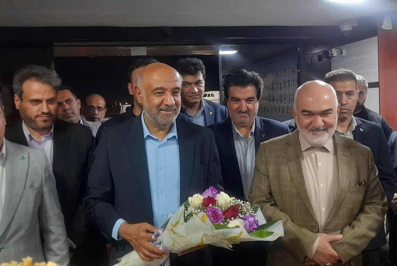 سفر وزیر تعاون، کار و رفاه اجتماعی و مدیرعامل بانک رفاه کارگران به استان خوزستان سفر وزیر تعاون، کار و رفاه اجتماعی و مدیرعامل بانک رفاه کارگران به استان خوزستان