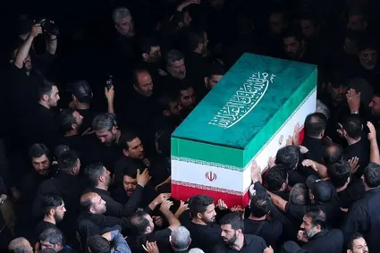 ببینید/ ویدیویی از تشییع پیکر رهبر شهید انقلاب در قم