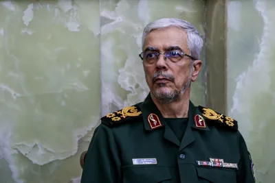 سرلشکر باقری، رئیس ستاد کل نیرو‌های مسلح: روند تکمیل انسداد مرز‌های شرقی به سرعت در حال انجام است/ جلوگیری از تردد‌های غیرمجاز اتباع بیگانه از اولویت‌های نیرو‌های مسلح است