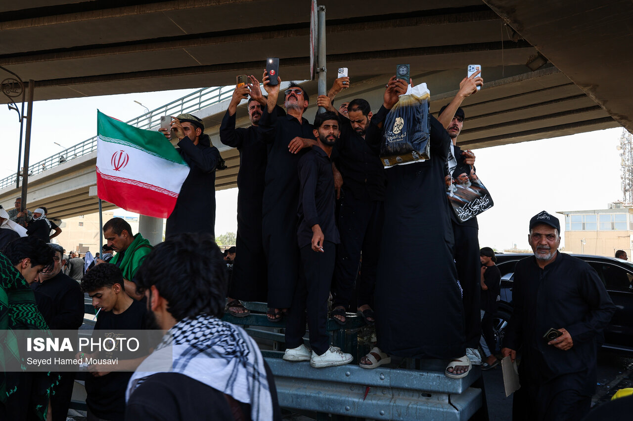 تصاویر: تشییع پیکر مطهر رهبر شهید انقلاب در نجف اشرف