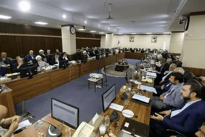 واکنش مجمع تشخیص به ادعای «ظهوریان» مبنی بر دست‌کاری در CFT: حق‌الشرطی که مدنظر شما است، سال ۹۷ مورد ایراد شورای نگهبان قرار گرفت و توسط مجلس اصلاح شد/ مجمع نه تنها هیچ بندی را از مصوبه مجلس حذف نکرده، بلکه یک شرط هم اضافه کرده
