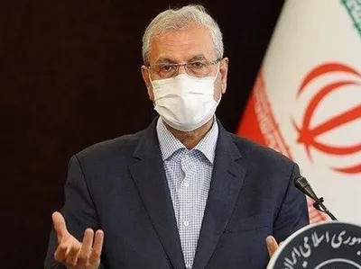 ربیعی: اختلاف جمهوری آذربایجان و ارمنستان راه حل صلح آمیز دارد؛ ایران و ترکیه و روسیه می‌توانند به حل اختلافات کمک کنند / مواضع ایران در خصوص به رسمیت شناختن تمامیت ارضی جمهوری آذربایجان روشن است / در منطقه قفقاز، شاهد مهندسی ترکیب جمعیتی، پاکسازی‌های قومیتی و تبعیدهای دسته جمعی بوده ایم / رعایت پروتکل های بهداشتی به ۶۱ درصد و استفاده از ماسک به ۵۸ درصد کاهش یافته / بررسی قضایی برخورد با افرادی که ماسک نمی‌زنند در دستور کار قرار گرفته / تاکنون ۵/۱ میلیون دوز واکسن آنفلوانزا وارد کشور شده