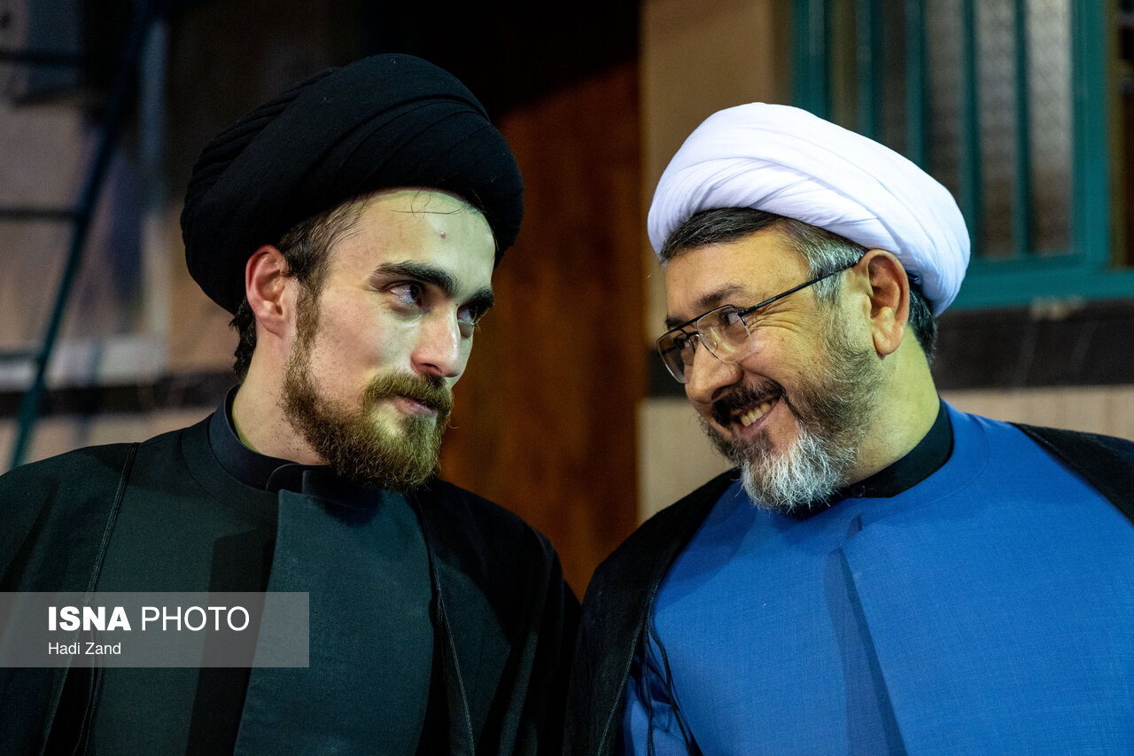 تصاویر: مراسم بزرگداشت رهبر شهید در حسینیه جماران