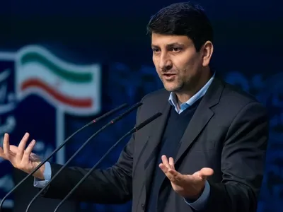 وزیر ارتباطات: در حوادث اخیر، «قطع ارتباطات» باعث شد که فشار روانی بیشتری به جامعه وارد شود/ این تنها یک مسأله فنی نیست، بلکه خسارت‌های اقتصادی به همراه دارد/ خانواده‌ها تحت تأثیر تبعات قطع اینترنت قرار می‌گیرند؛ این فشارها می‌تواند نارضایتی ایجاد کند