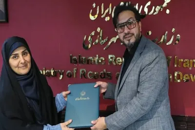 ببینید: در تلاش برای حفظ صندلی! / وزیر راه با انتصاب داور محفل و حفظ نزدیکان بذرپاش، سبب انتقادات بسیاری شده