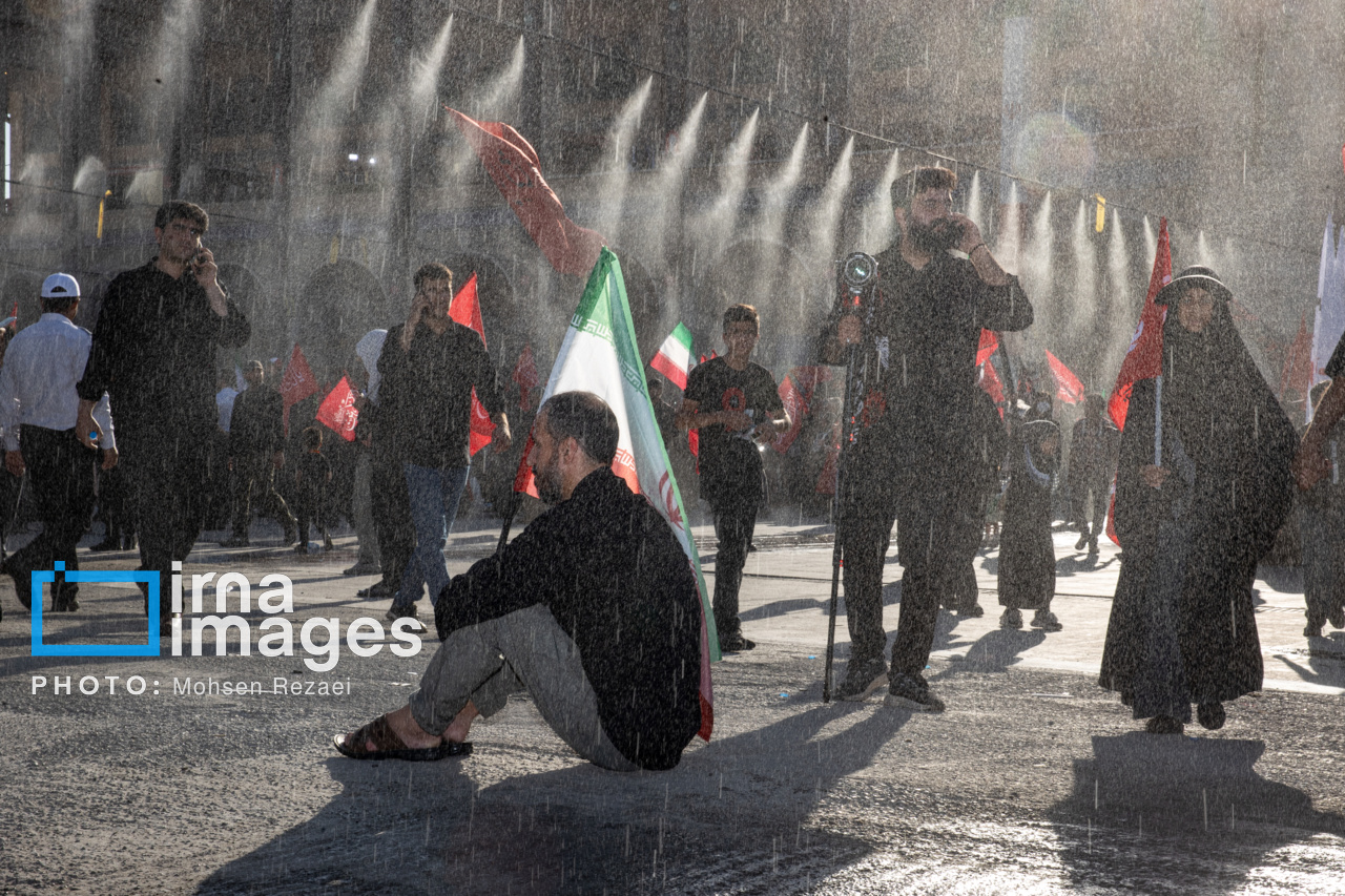 تصاویر: دومین روز مراسم وداع با رهبرشهیدانقلاب