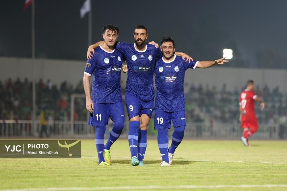 تصاویر: دربی پیشکسوتان استقلال و پرسپولیس در کیش