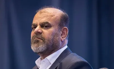 مشاور وزیر سابق راه: از دو ماه قبل بیماری رستم قاسمی تشدید شد / همان زمان از رئیسی خواست با کناره‌گیری او موافقت کند / پس از استعفا، بلافاصله وارد فرآیند جدی درمان شد اما به علت پیشرفت بیماری، اقدامات پزشکان موثر واقع نشد