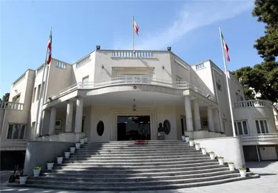 غافل‌گیری در راه است؟ / از گمانه‌زنی‌ها درباره پیشنهاد اقتصادی مشاور رییس‌جمهور تا پالس مثبت واعظی