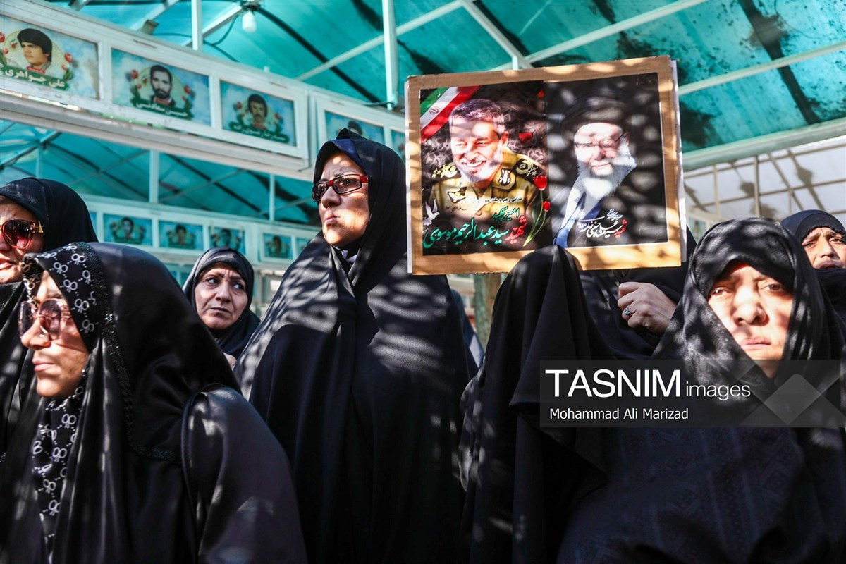 تصاویر: تشییع پیکر پدر امیر سپهبد شهید موسوی - قم