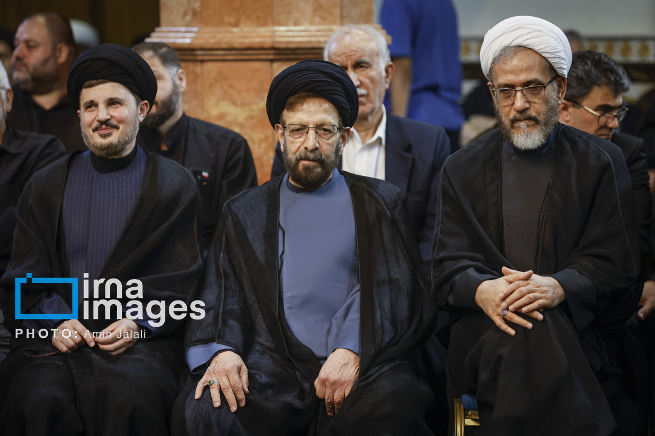 تصاویر: بزرگداشت رهبر شهید انقلاب در حسینیه جماران