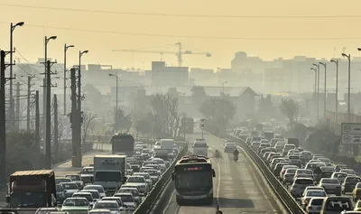 هر سال مصرف سوخت در ایران بالا می‌رود، وارونگی دما هم آلودگی را شدت می‌بخشد/ با چند خط مترو نمی‌توان آلودگی هوای تهران را مدیریت کرد/ بنزین را اگر از اروپا هم بیاوریم، وضعیت همین است؛ تداوم مصرف و فرسودگی لاستیک‌ها نقش بیشتری در آلودگی دارد