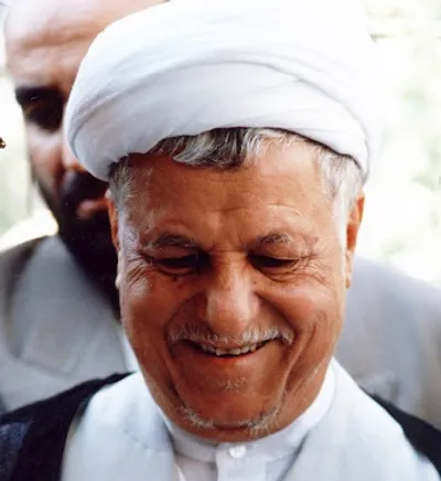 خاطرات آیت الله هاشمی رفسنجانی، ۱۰ آبان ۱۳۷۷: به «جمعیت ایثارگران» نصیحت کردم که خشک و تنگ‌نظر نباشند