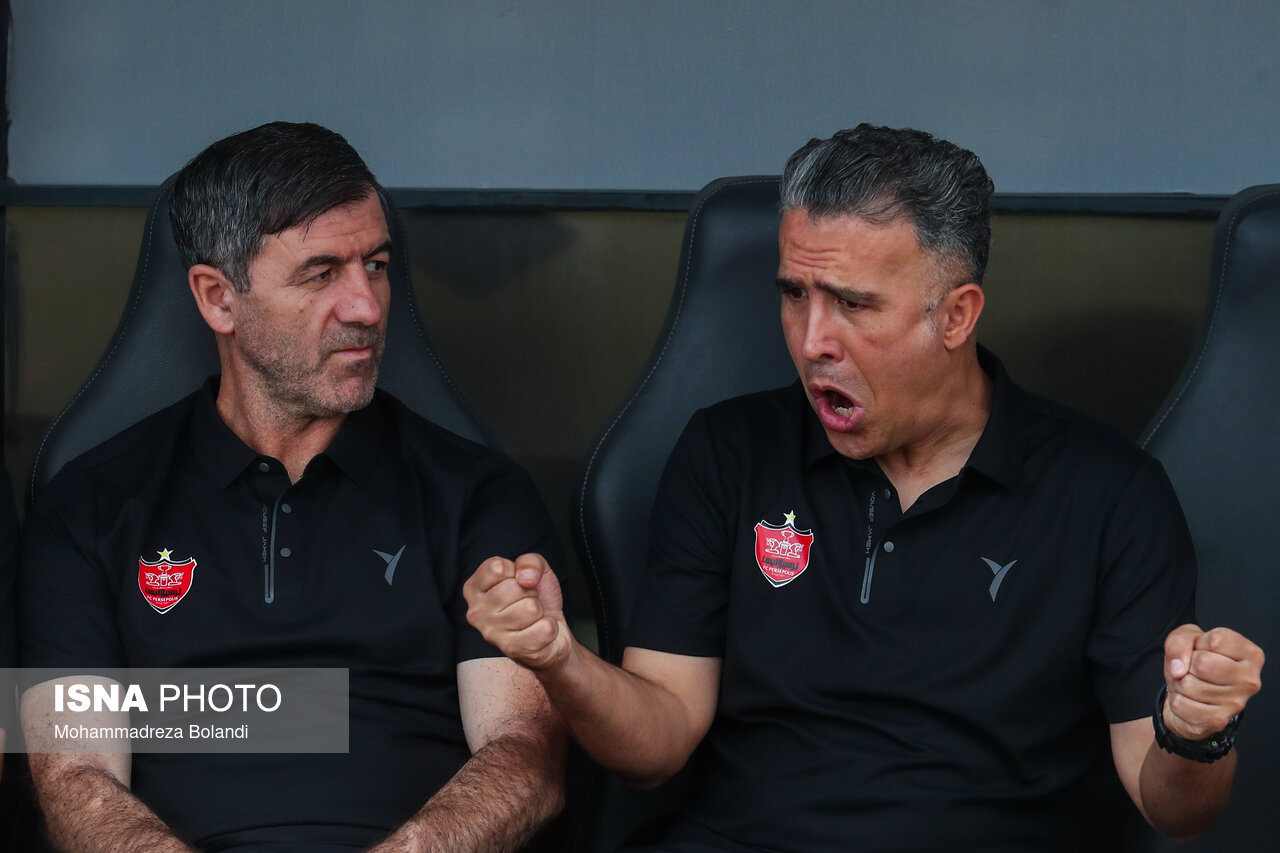 تصاویر: دیدار تیم‌های پرسپولیس و صنعت نفت آبادان