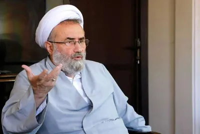 به نظر می‌رسد فراهم شدن امکان این دیدار، از نتایج تحولات یک ماه اخیر باشد/ از حال جسمی میرحسین پرسیدم، گفت خدا را شکر غیر از پیری عارضه‌ای ندارم/ مهندس موسوی از «سپهبد محمد باقری» تمجید کرد/ هیچ پیامی از کسی یا جایی برای او نداشتیم/ میرحسین اصرار داشت به ما بگوید از کسی خواسته‌ای ندارند و تنها آرزوی آن‌ها این است که [حقوق] مادی و معنوی مردم تأمین شود
