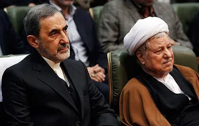 خاطرات آیت الله هاشمی رفسنجانی، ۲ اسفند ۱۳۷۷: ولایتی گفت هیات نظارت ۱۲ نفر از نامزد‌های چپ از جمله حجاریان را رد صلاحیت کرده که بازهم دعوا خواهد شد