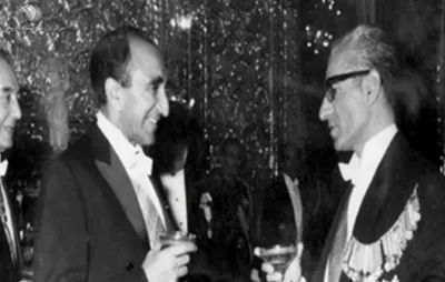 یادداشت‌های علم، یکشنبه ۱۲ آذر ۱۳۵۱: به شاه گفتم از پول مرحمتی شما که در اختیار استاندار سیستان بود، یک حبه بذر به دست مردم نرسیده