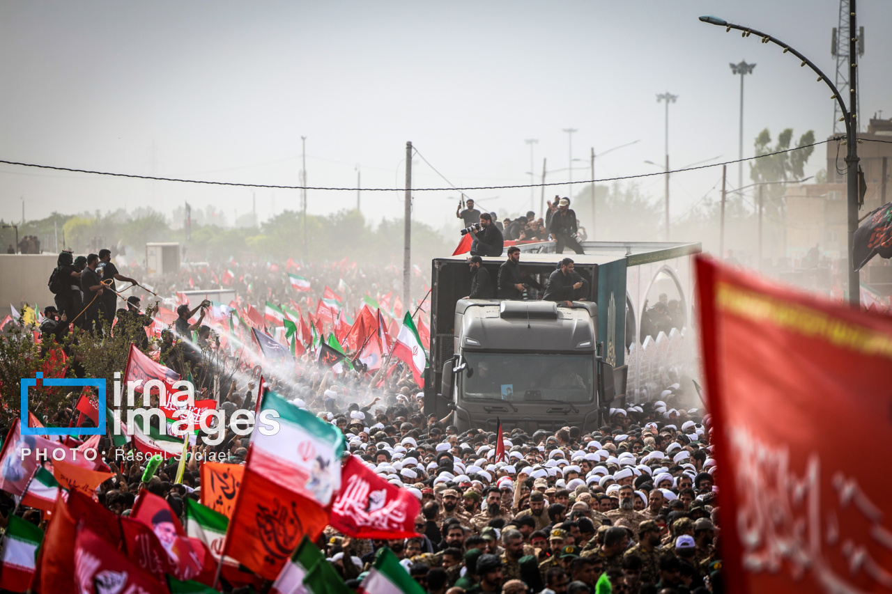 تصاویر: تشییع پیکر مطهر رهبر شهید انقلاب در قم