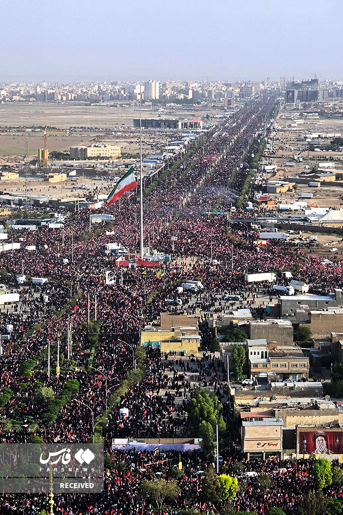 تصاویر: اقامه نماز بر پیکر رهبر شهید انقلاب در مسجد مقدس جمکران
