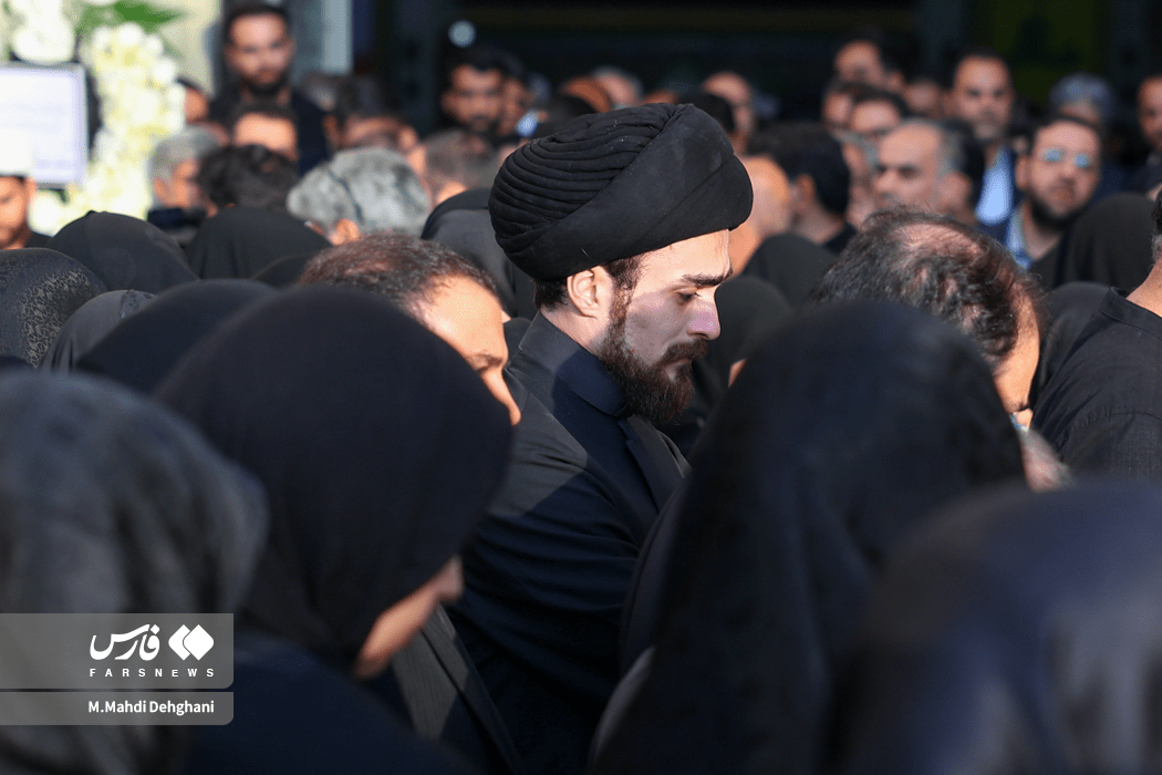 تصاویر: تشییع پیکر مادر همسر سید حسن خمینی