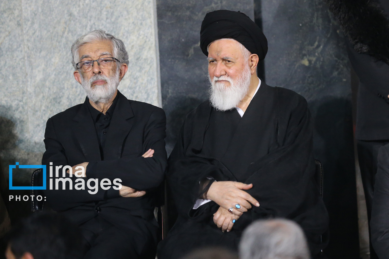 تصاویر:  فرزندان رهبر شهید انقلاب در مراسم بزرگداشت مشهد