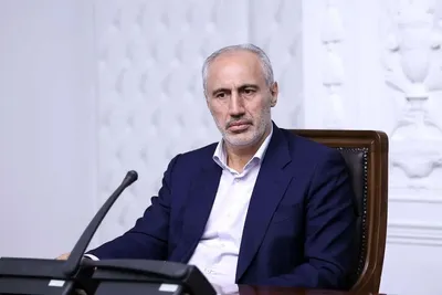 رئیس سازمان برنامه و بودجه: منابع کالابرگ تا شب عید و برای بودجه سال آینده، تأمین شده/ ۷۰ ردیف اعتباری در بودجه را حذف و ۵۶ ردیف را نیز در هم ادغام کردیم/ بر اساس سازوکار اعلام شده از سوی بانک مرکزی، الان کالا در اختیار تولید کننده قرار می‌گیرد، تولید انجام می‌شود و پس از فروش محصول، تسویه صورت می‌گیرد/ منطقی است که یارانه‌ها به تولید داخلی اختصاص یابد، نه کالای خارجی