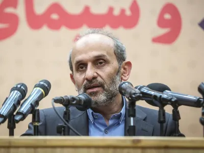 رئیس صداوسیما: تلاش جدی داریم که به گونه‌های مختلف افراد را تشویق به ثبت‌نام و مشارکت در انتخابات کنیم / برنامه‌ریزی‌های ما کاملا روشن و شفاف است؛ پشت پرده‌ای نداریم