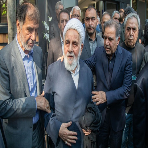 تصاویر: تشییع پیکر زنده یاد «احمد ناطق نوری»