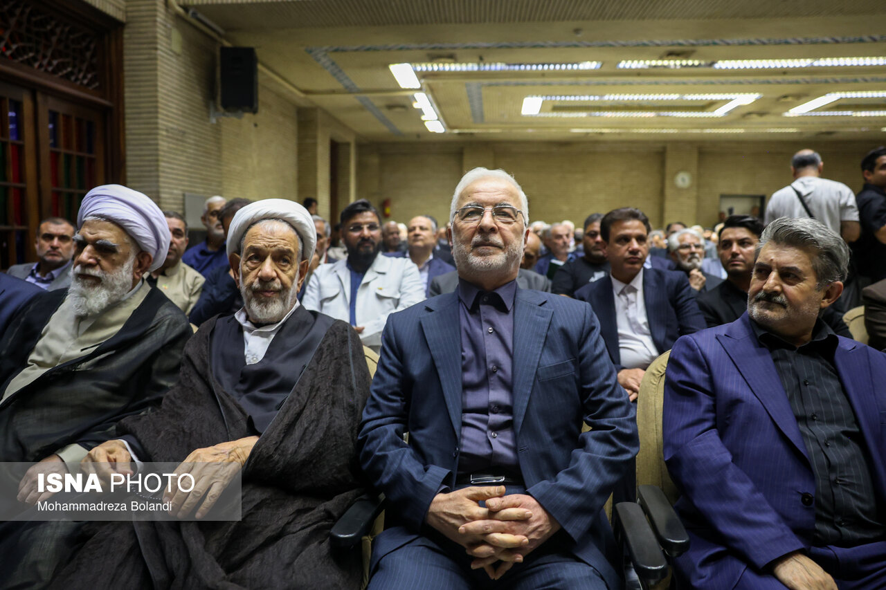 تصاویر: مراسم ختم «احمد ناطق نوری»