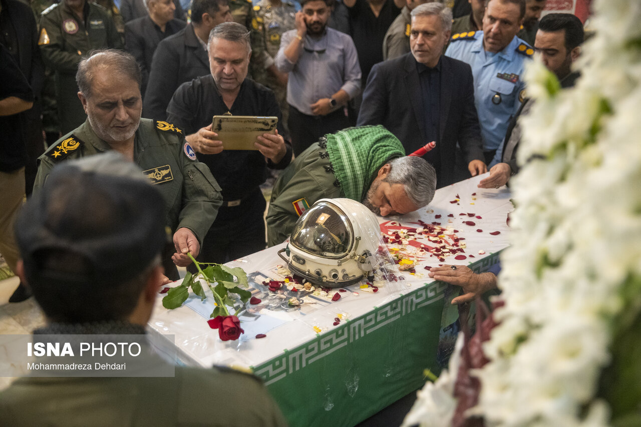 تصاویر: مراسم تشییع پیکر مطهر امیر سرتیپ خلبان مجید کاظمی - شیراز