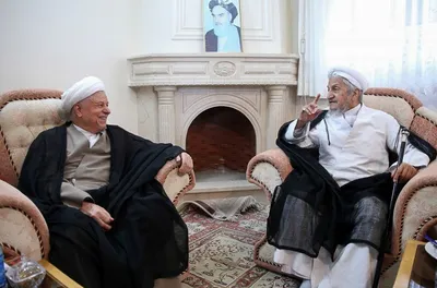 خاطرات هاشمی رفسنجانی، ۱۵ بهمن ۱۳۷۹: از پیغام حسن صانعی به ناطق نوری تا خبری که لاریجانی آورد