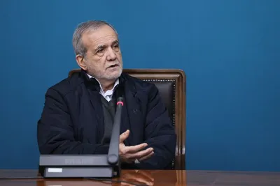 واکنش پزشکیان به تجمع در بازار تهران: به وزیر کشور مأموریت دادم از مسیر گفت‌وگو با نمایندگان معترضان، مطالبات آن‌ها را بشنود/ اقدامات اساسی برای اصلاح نظام پولی و بانکی در دستور کار است