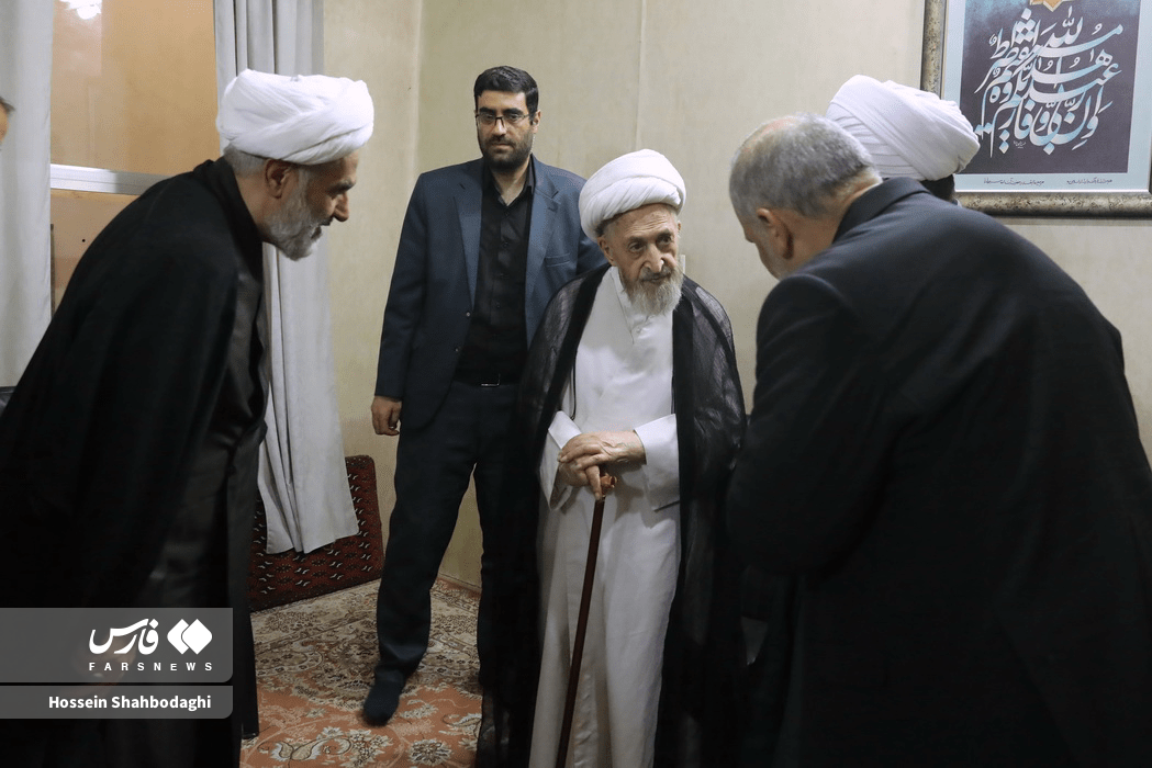 تصاویری جدید از حسین طائب در قم